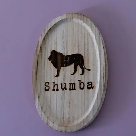 Rafikis Nest Inc Breakfast לינה וארוחת בוקר