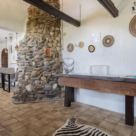 Rafikis Nest Inc Breakfast *