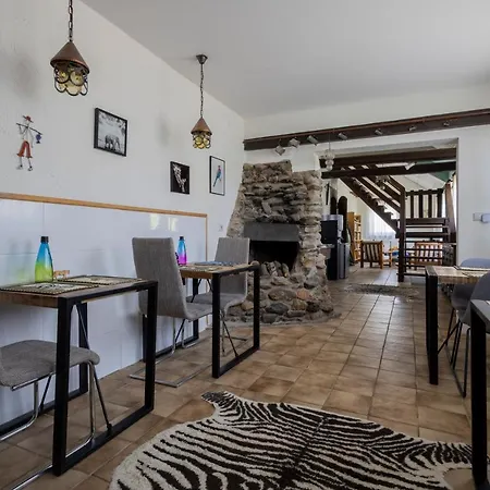 Rafikis Nest Inc Breakfast Bed & Breakfast Koningsbosch