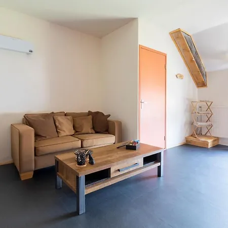 לינה וארוחת בוקר Rafikis Nest Inc Breakfast